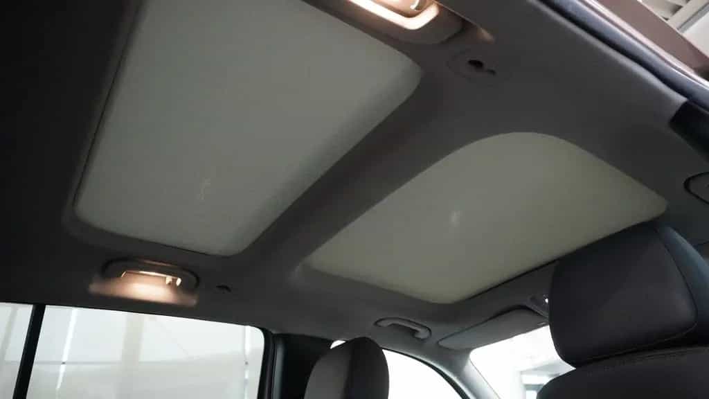 Mercedes-Benz GLB 250 *ACC*AHK*BURMESTER*PANO*360°KAM*STHZ* 02/2022-photo-23