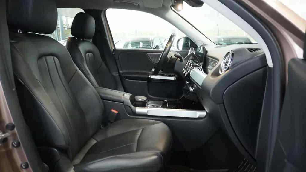 Mercedes-Benz GLB 250 *ACC*AHK*BURMESTER*PANO*360°KAM*STHZ* 02/2022-photo-9