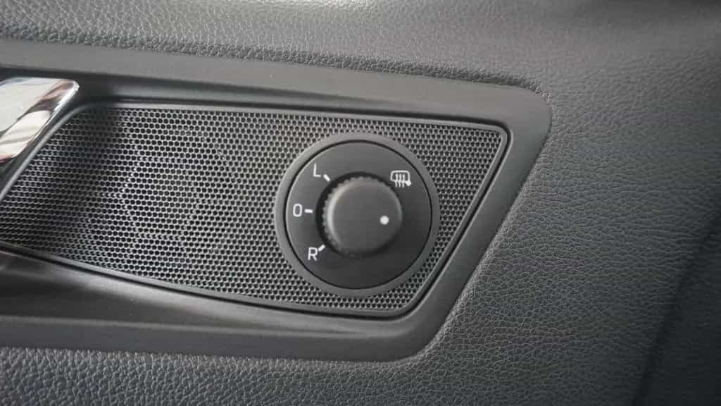 Skoda Yeti Style 4x4*BI-XENON*1-HAND*NAVI* 02/2016-photo-18