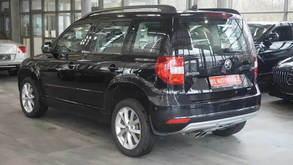 Skoda Yeti Style 4x4*BI-XENON*1-HAND*NAVI* 02/2016-photo-7