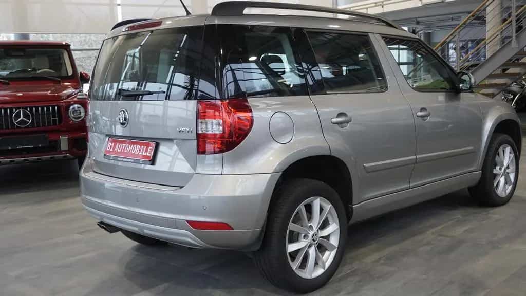 Skoda Yeti Style 4x4*AHK*BI-XENON*DAB* 01/2016-photo-3