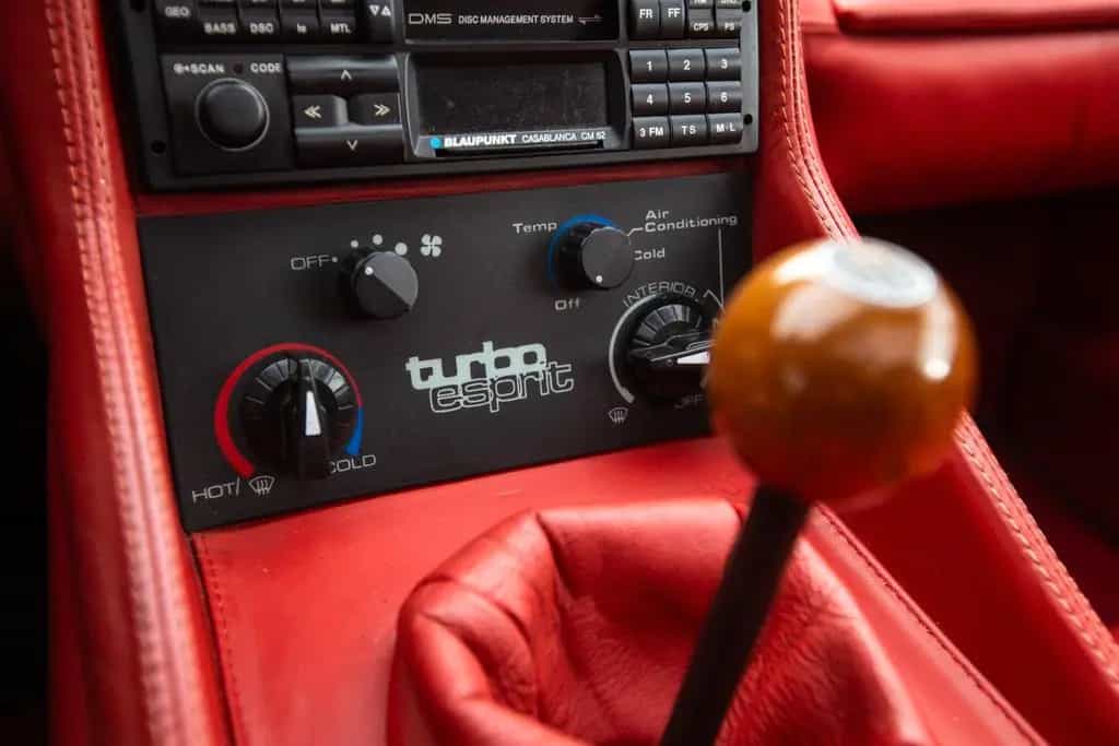 Lotus Esprit Turbo HCi / 2.2 / SWE-car / 81570km 03/1987-photo-16