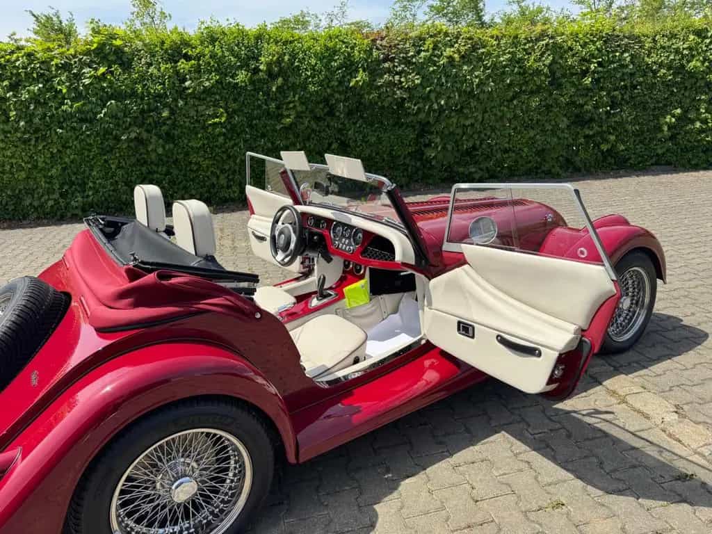 Morgan Plus 4 - Automatik EZ 2025 02/2025-photo-11