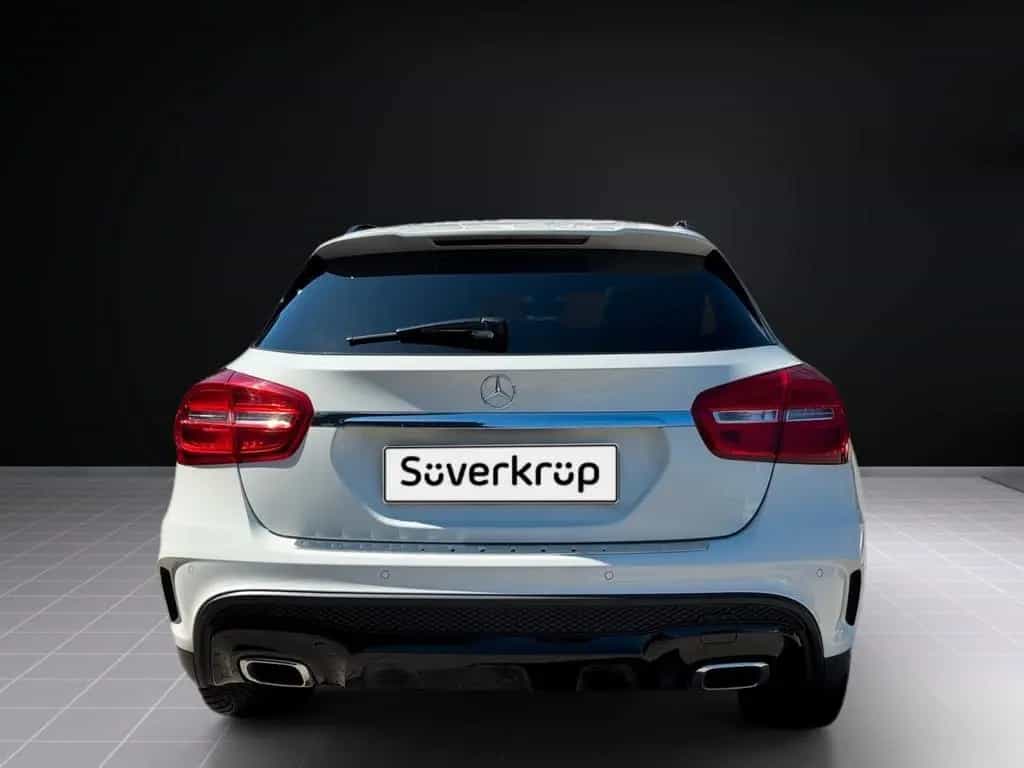 Mercedes-Benz GLA 200 AMG NIGHT PANO AUTOMATIK wenig Km 05/2015-photo-5