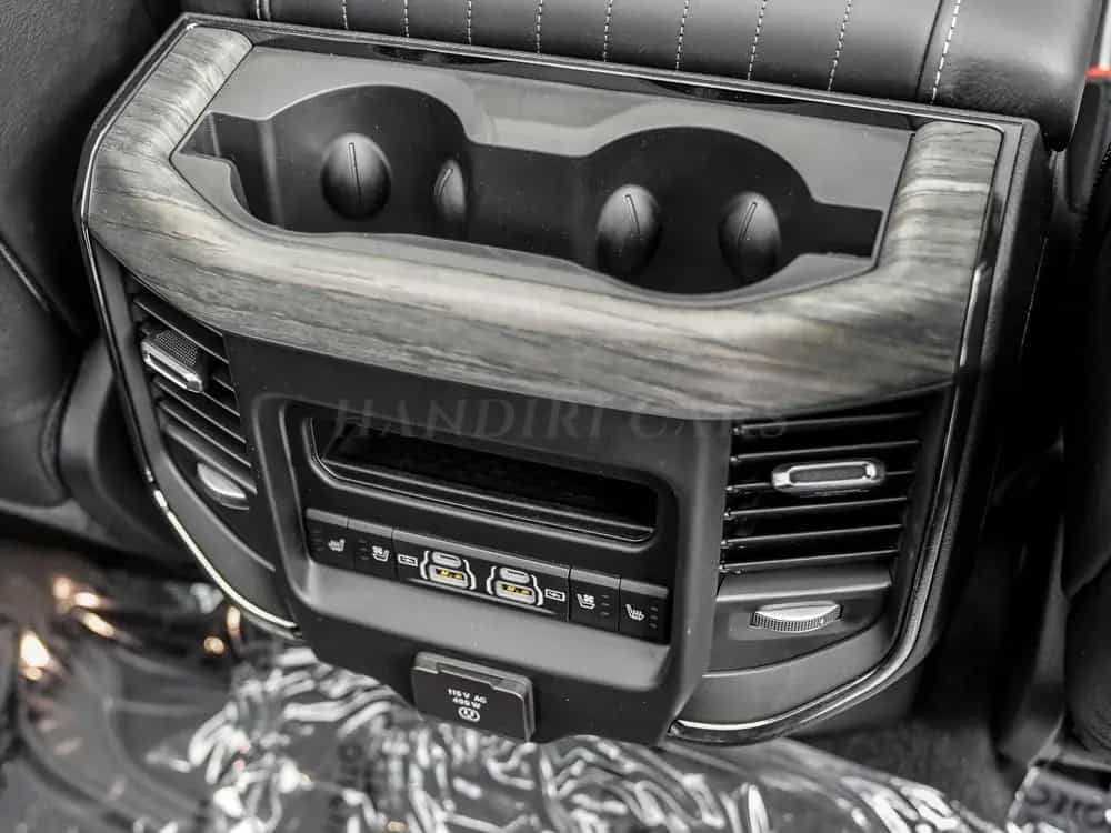 Dodge RAM 2026 5.7L V8 HEMI! RAM 1500 Limited €87950 null-photo-28