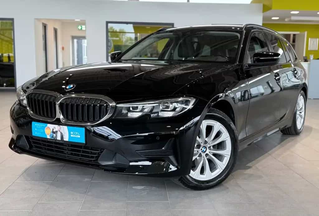 BMW 320 d Touring Advantage*M-Technic* 04/2021-photo-0