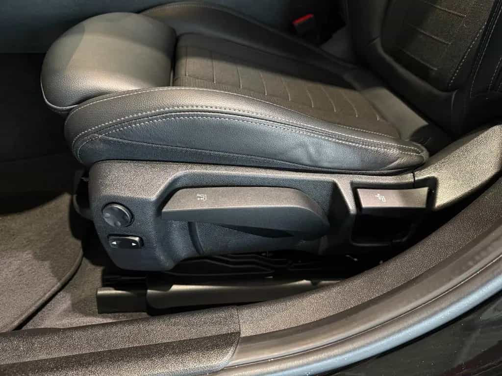 BMW 320 d Touring Advantage*M-Technic* 04/2021-photo-11
