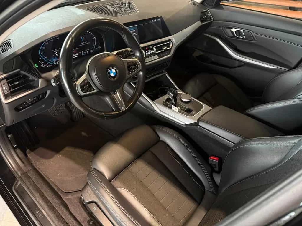 BMW 320 d Touring Advantage*M-Technic* 04/2021-photo-12