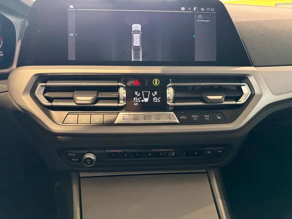 BMW 320 d Touring Advantage*M-Technic* 04/2021-photo-17