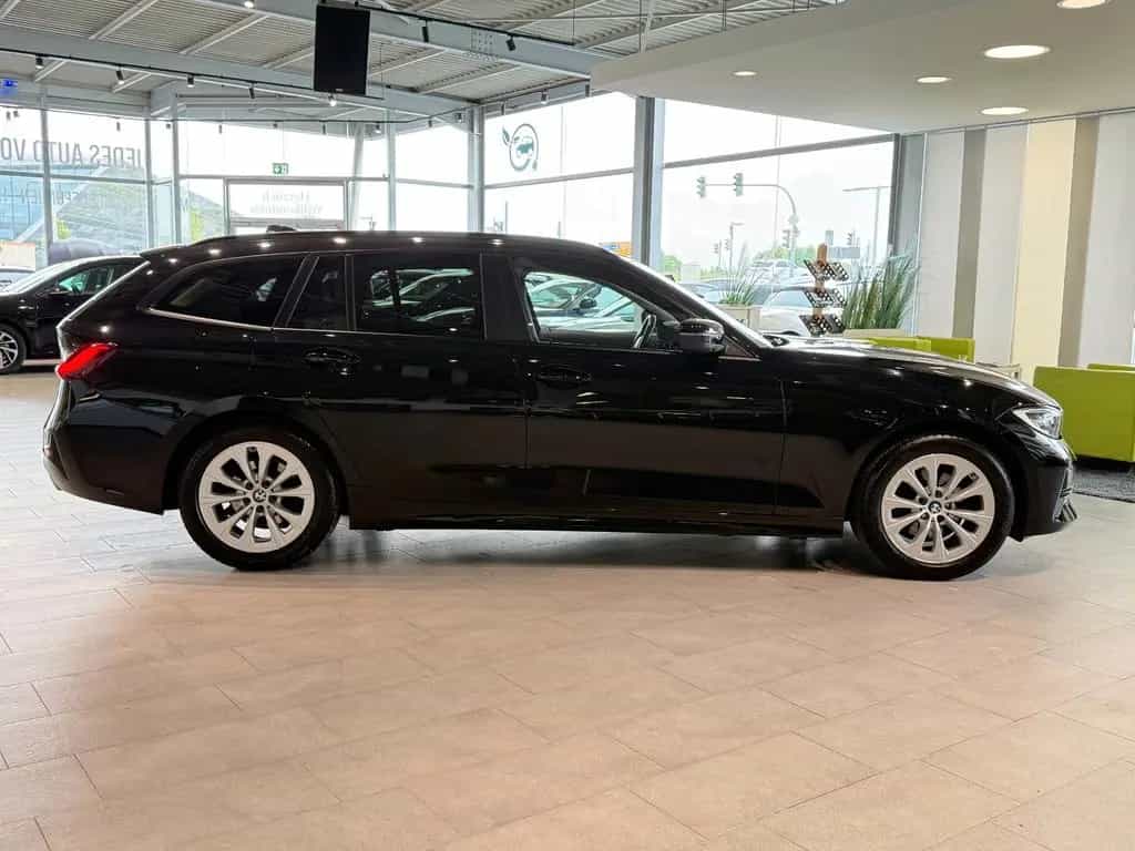 BMW 320 d Touring Advantage*M-Technic* 04/2021-photo-7