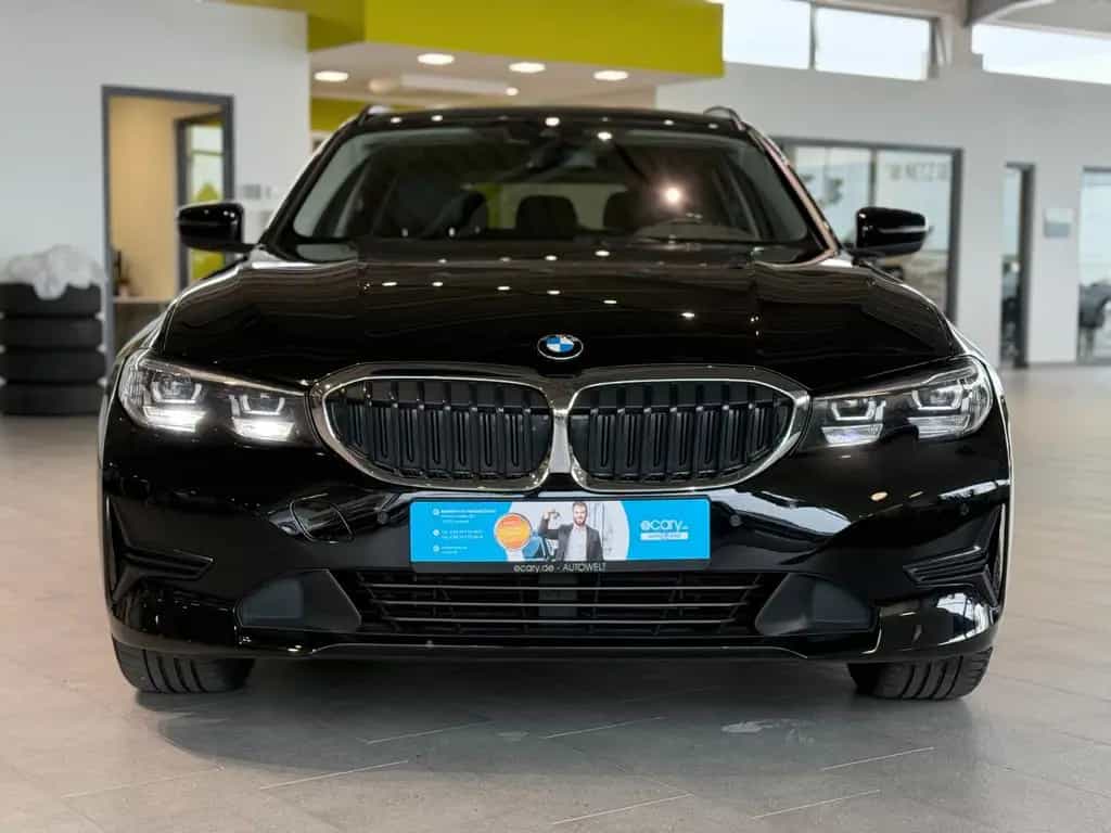 BMW 320 d Touring Advantage*M-Technic* 04/2021-photo-9