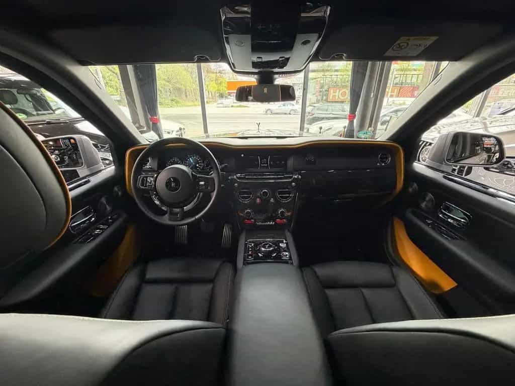 Rolls-Royce Cullinan 6.8 V12*BLACK BADGE*STARLIGHT 09/2021-photo-20