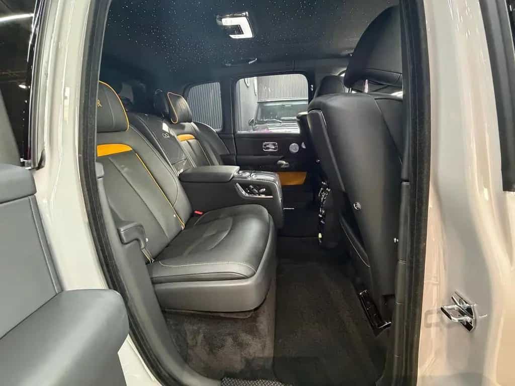 Rolls-Royce Cullinan 6.8 V12*BLACK BADGE*STARLIGHT 09/2021-photo-21