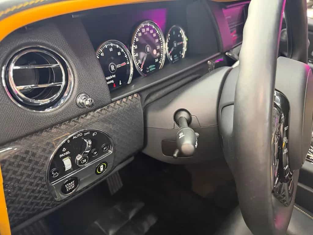 Rolls-Royce Cullinan 6.8 V12*BLACK BADGE*STARLIGHT 09/2021-photo-25