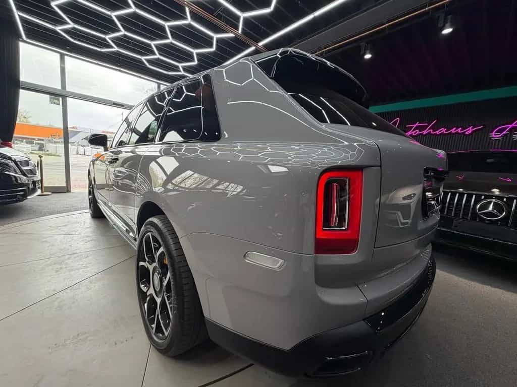 Rolls-Royce Cullinan 6.8 V12*BLACK BADGE*STARLIGHT 09/2021-photo-3
