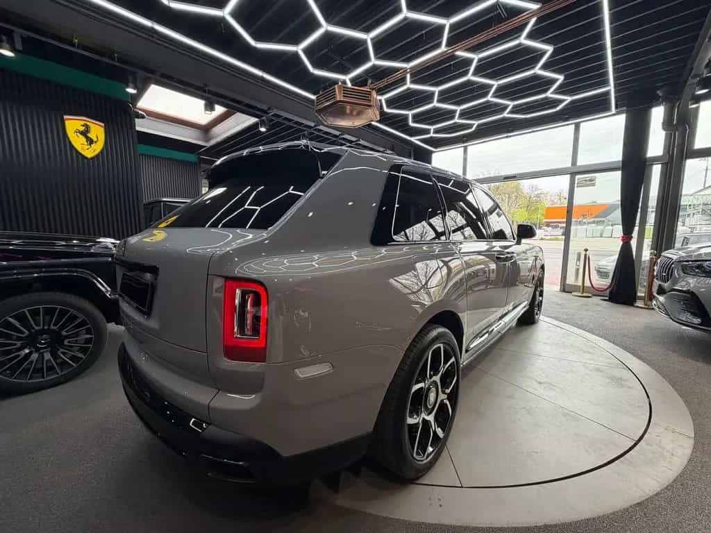 Rolls-Royce Cullinan 6.8 V12*BLACK BADGE*STARLIGHT 09/2021-photo-5