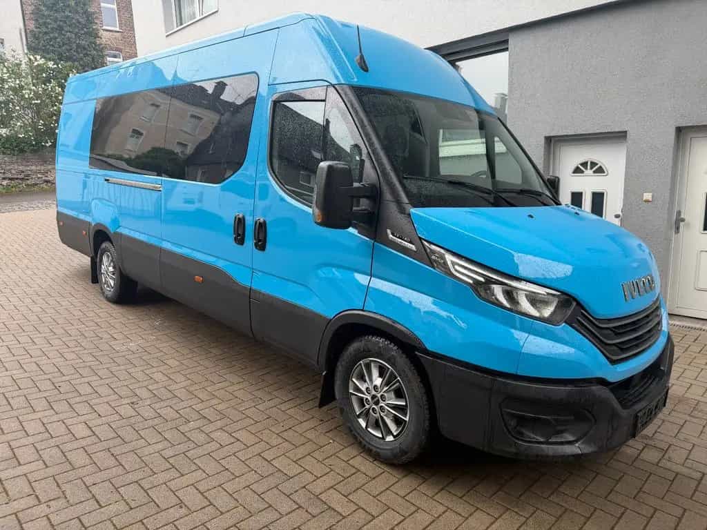 Iveco Other Daily 35-180 9 Sitzer Navi Kamera Automatik LED 12/2023-photo-0