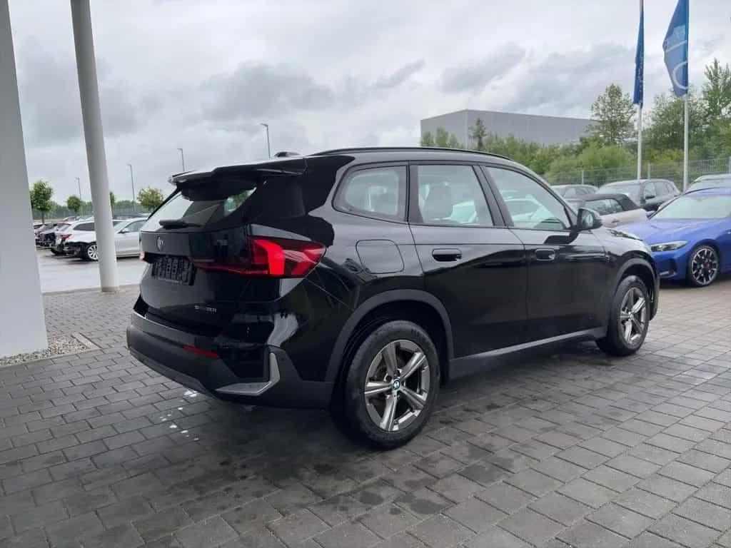 BMW X1 sDrive20i Sitzheizung Navi PDC LED 06/2023-photo-5