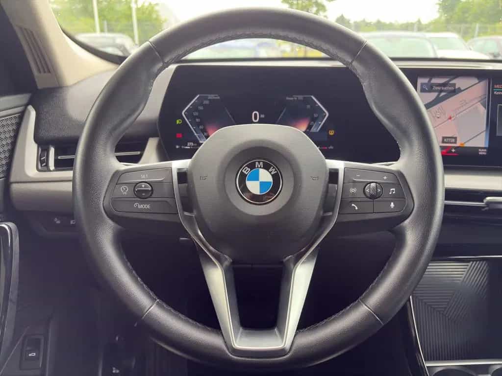 BMW X1 sDrive20i Sitzheizung Navi PDC LED 06/2023-photo-8