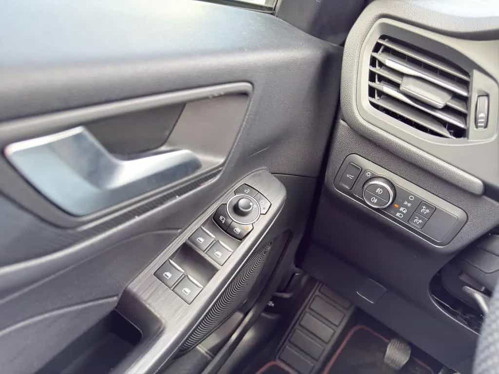 Ford Kuga ST-Line X*PANO*AHK*KAM*ACC*NAVI*SOUND-SYS. 04/2024-photo-16