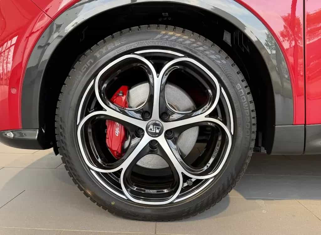 Alfa Romeo Tonale Veloce 1.5 VGT Hybrid ACC+PANO+MATRIX+SPU 06/2023-photo-28
