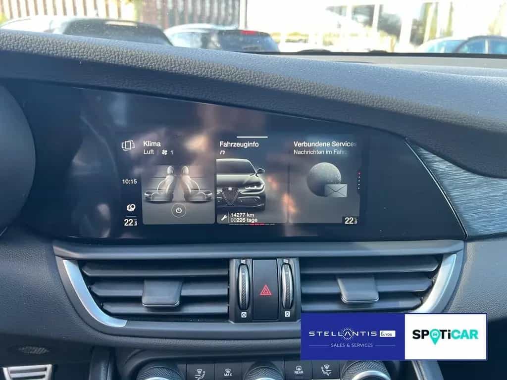 Alfa Romeo Giulia 2.0 Turbo 16V Sprint Q4 2.0 Turbo 16V Spr 12/2023-photo-19