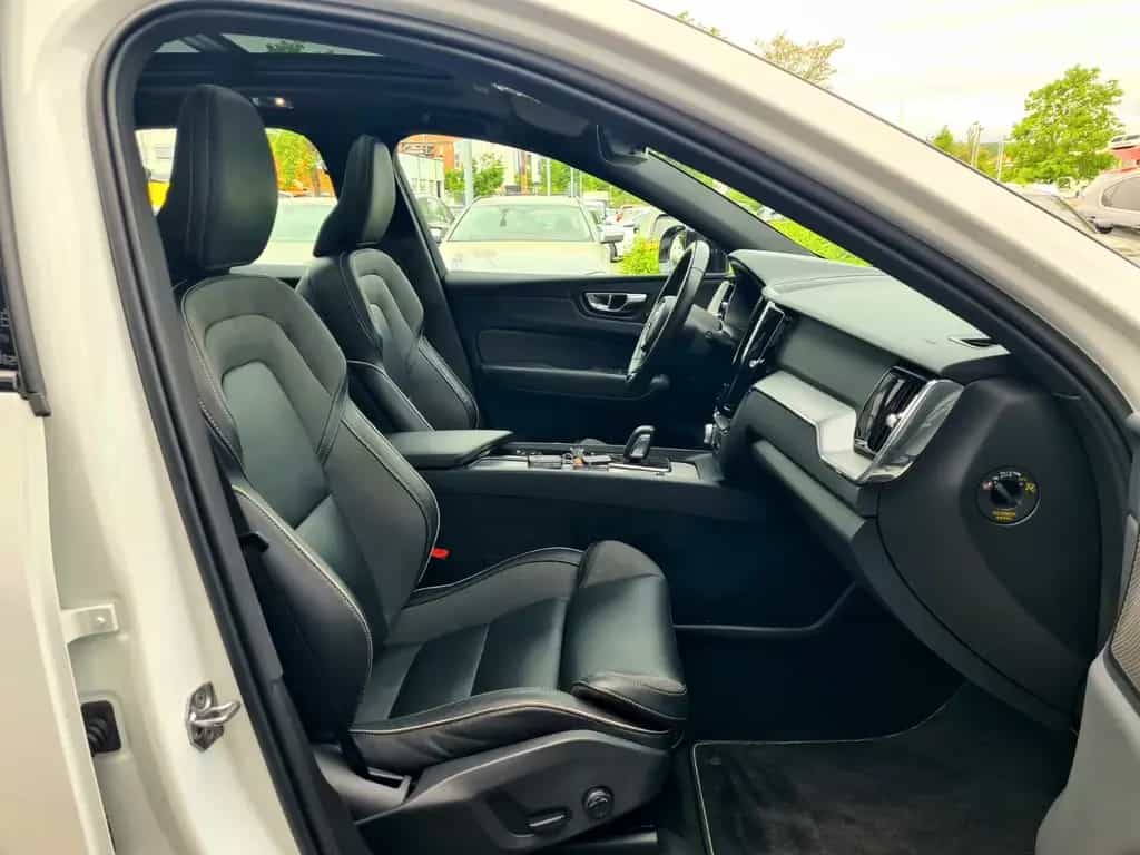 Volvo XC60 R Design 2WD B4 - ASSISTS - PANO - 360° - 11/2020-photo-15