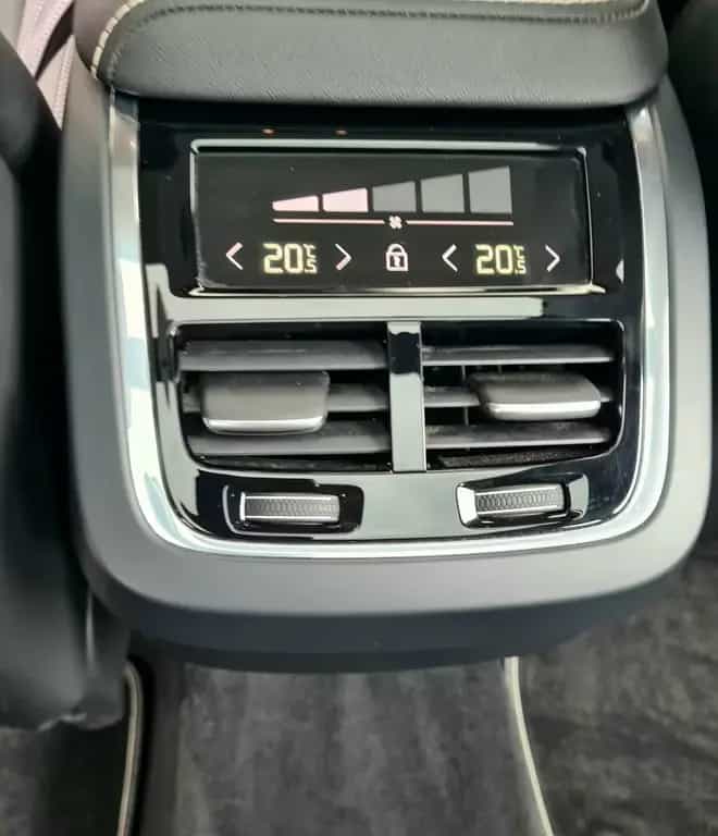 Volvo XC60 R Design 2WD B4 - ASSISTS - PANO - 360° - 11/2020-photo-17