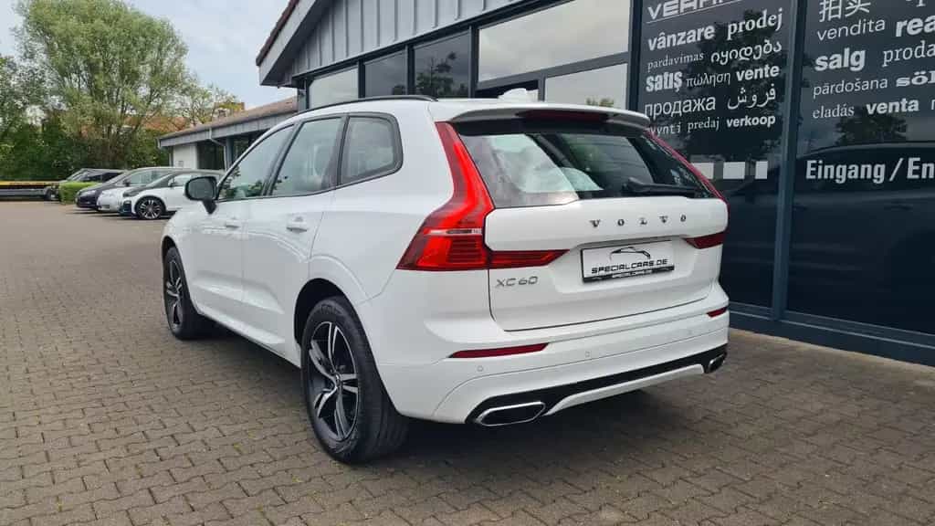 Volvo XC60 R Design 2WD B4 - ASSISTS - PANO - 360° - 11/2020-photo-4