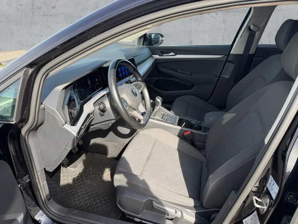 Volkswagen Golf VIII 1.0 TSI LIFE LED+APP+AHK+2xPDC+SHZ+DAB 10/2020-photo-10