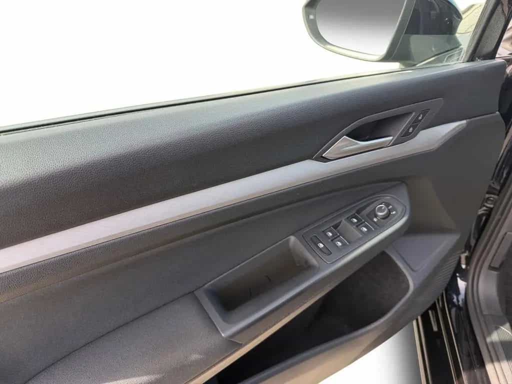 Volkswagen Golf VIII 1.0 TSI LIFE LED+APP+AHK+2xPDC+SHZ+DAB 10/2020-photo-13