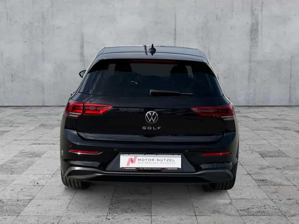 Volkswagen Golf VIII 1.0 TSI LIFE LED+APP+AHK+2xPDC+SHZ+DAB 10/2020-photo-3