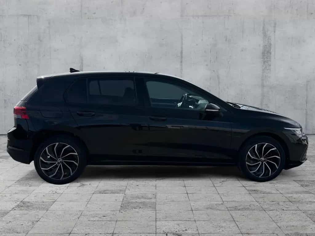 Volkswagen Golf VIII 1.0 TSI LIFE LED+APP+AHK+2xPDC+SHZ+DAB 10/2020-photo-5
