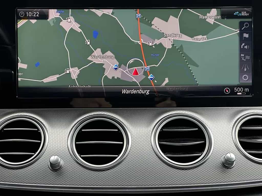 Mercedes-Benz E 220 d Limousine Avantgarde NAV+LED+AHK+CARPLAY 09/2019-photo-16