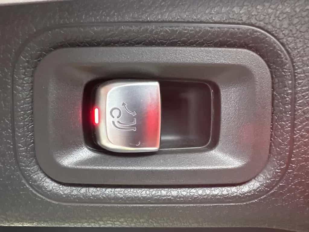 Mercedes-Benz E 220 d Limousine Avantgarde NAV+LED+AHK+CARPLAY 09/2019-photo-7