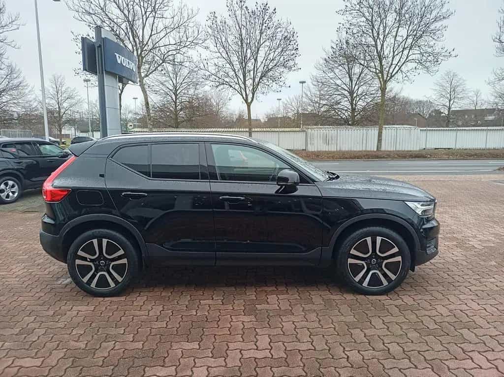 Volvo XC40 D3 Momentum Pro Geartronic 12/2019-photo-11