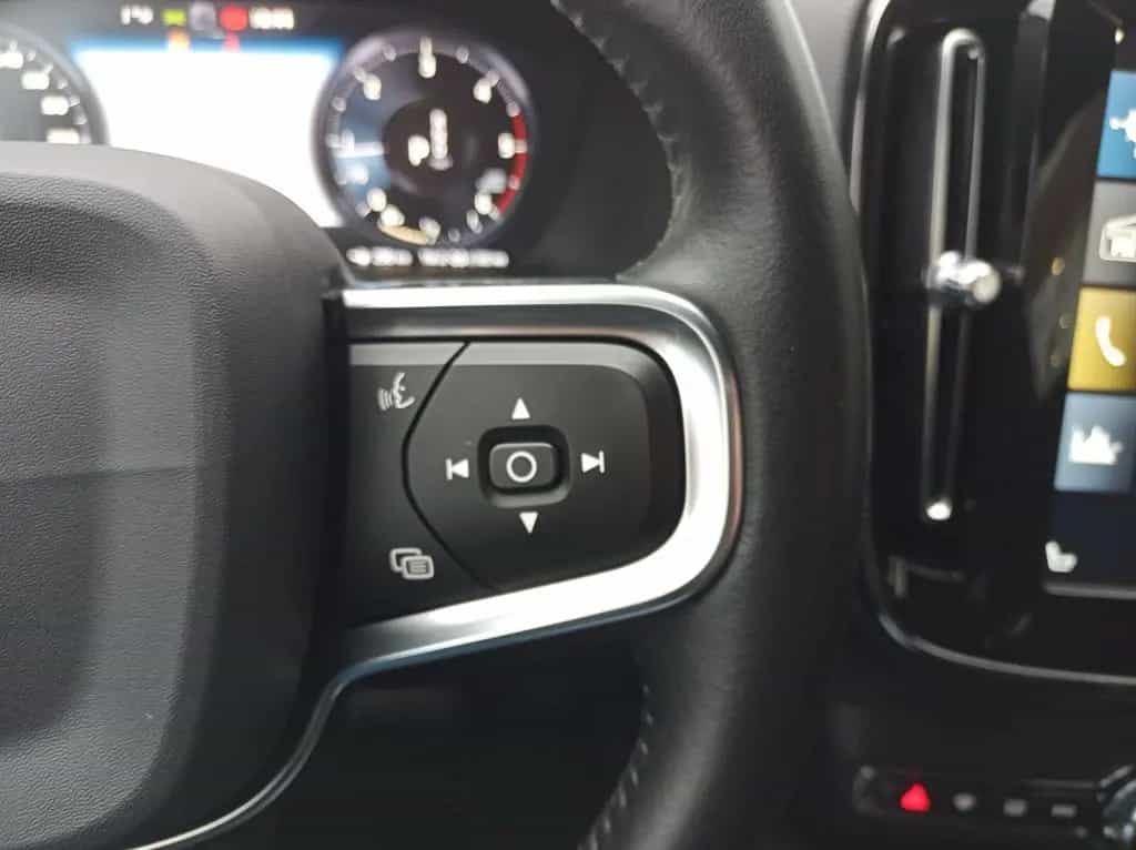 Volvo XC40 D3 Momentum Pro Geartronic 12/2019-photo-14