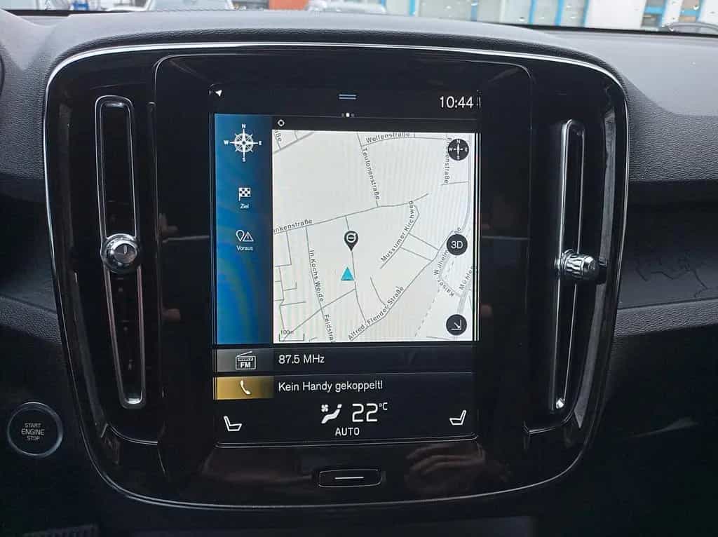 Volvo XC40 D3 Momentum Pro Geartronic 12/2019-photo-17