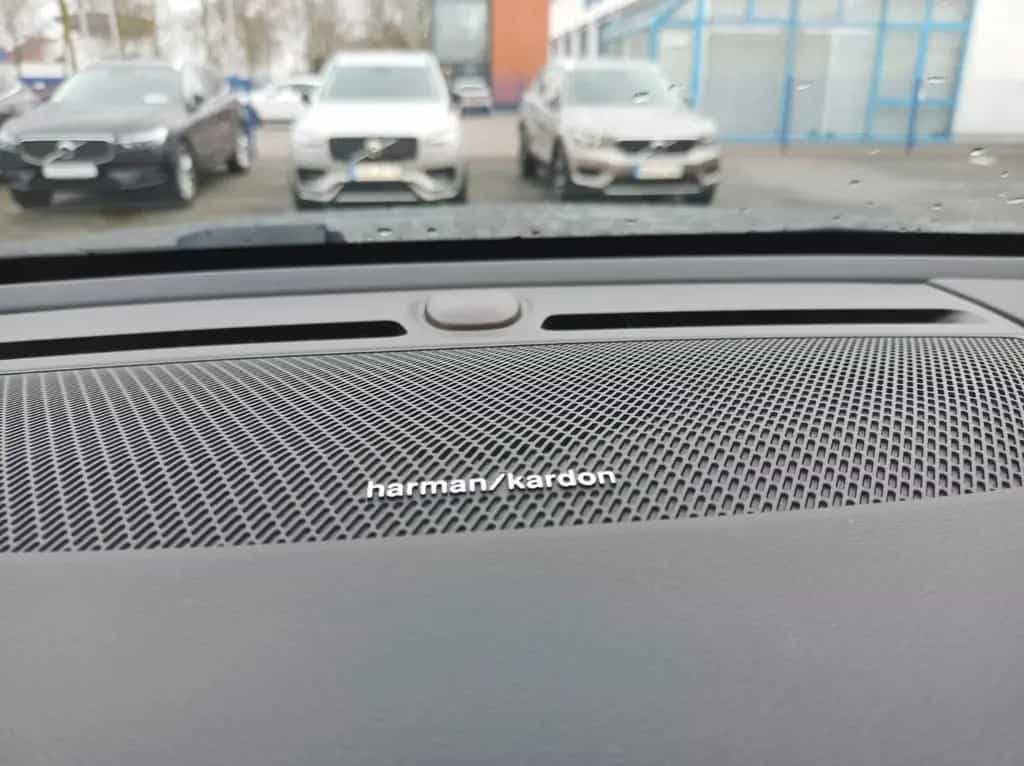 Volvo XC40 D3 Momentum Pro Geartronic 12/2019-photo-21