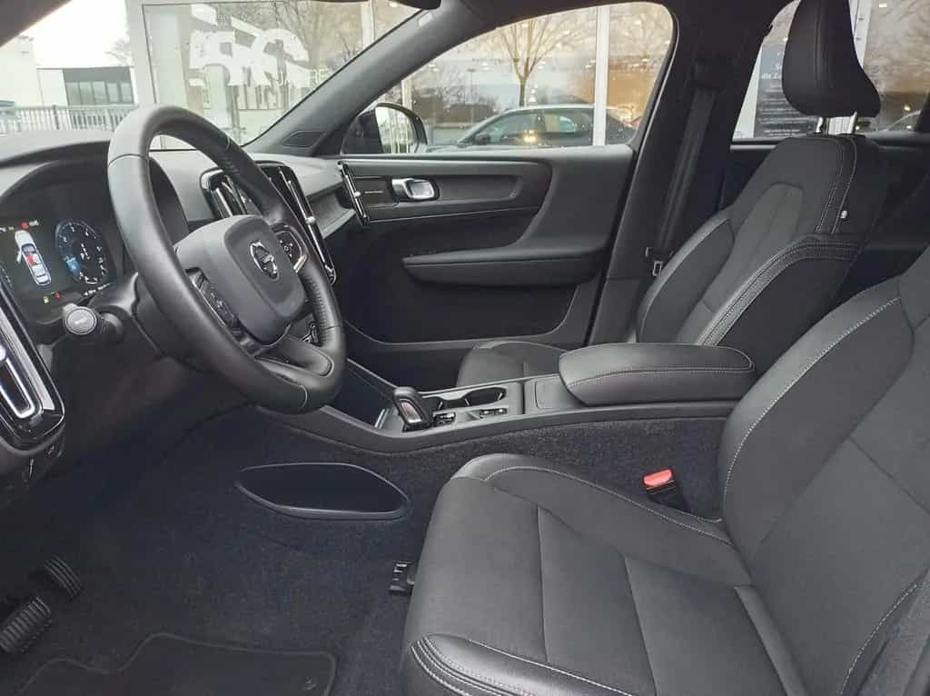 Volvo XC40 D3 Momentum Pro Geartronic 12/2019-photo-22
