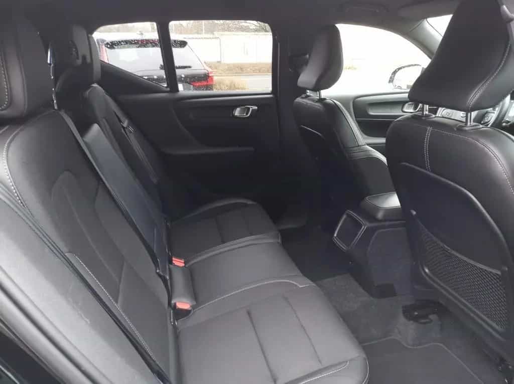 Volvo XC40 D3 Momentum Pro Geartronic 12/2019-photo-25