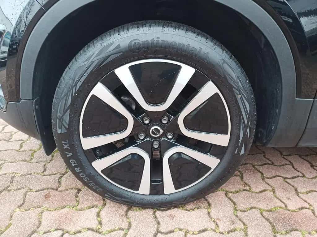 Volvo XC40 D3 Momentum Pro Geartronic 12/2019-photo-4