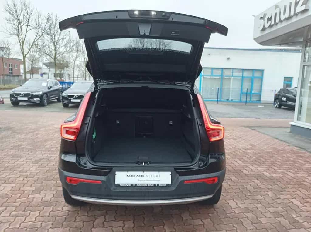 Volvo XC40 D3 Momentum Pro Geartronic 12/2019-photo-7