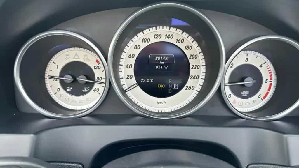 Mercedes-Benz E-Class E220d Cabrio,Leder,Navi,Aut,85TKM,2.HAND NEUWERT 03/2016-photo-16