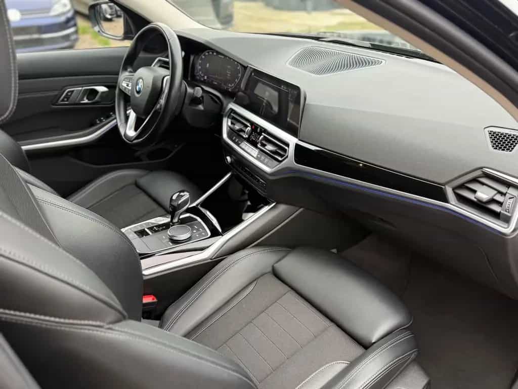 BMW 330 i Sportline/Vollleder/Navi/3-Zone-Automatik 11/2019-photo-14