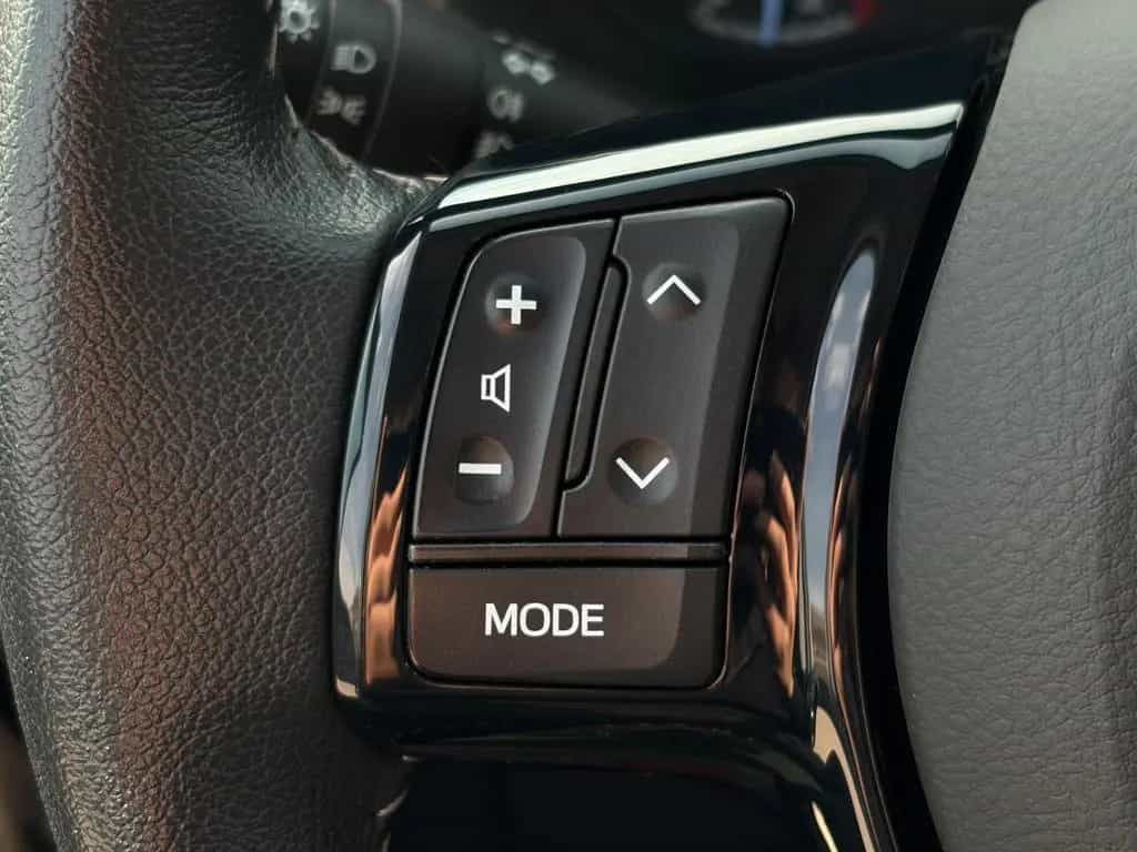 Toyota Yaris 1.5 Ltr. Kamera Klima BLT SHZ LKA AM 11/2018-photo-11