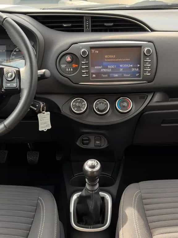 Toyota Yaris 1.5 Ltr. Kamera Klima BLT SHZ LKA AM 11/2018-photo-17