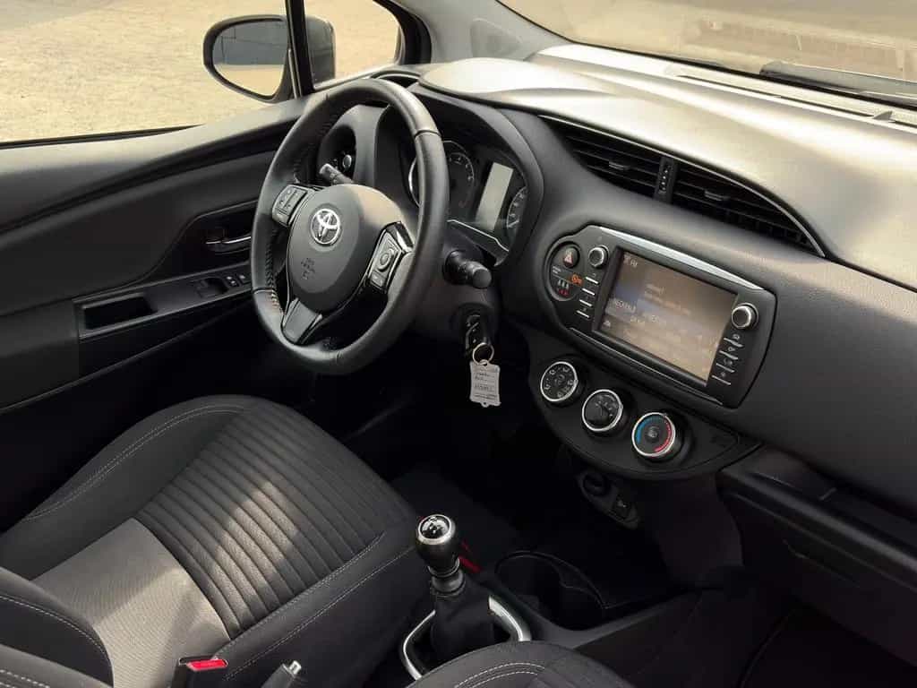 Toyota Yaris 1.5 Ltr. Kamera Klima BLT SHZ LKA AM 11/2018-photo-22