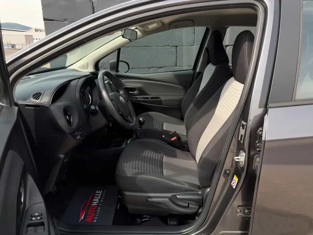 Toyota Yaris 1.5 Ltr. Kamera Klima BLT SHZ LKA AM 11/2018-photo-6