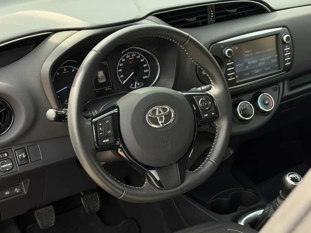 Toyota Yaris 1.5 Ltr. Kamera Klima BLT SHZ LKA AM 11/2018-photo-7